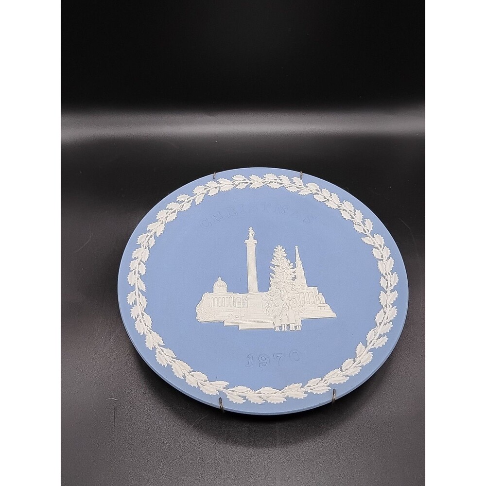 Vintage Wedgwood Blue & White Christmas Plate 1970 Trafalgar Square England Wall